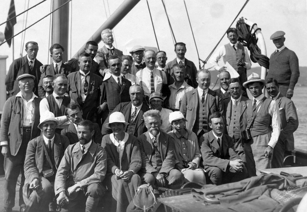 1925_4_IPE_24_Auf-Schiff_Gruppenfoto