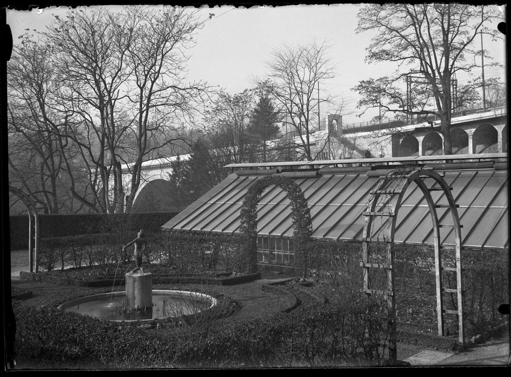 1930ca_Boga_Bauerngarten_Glas