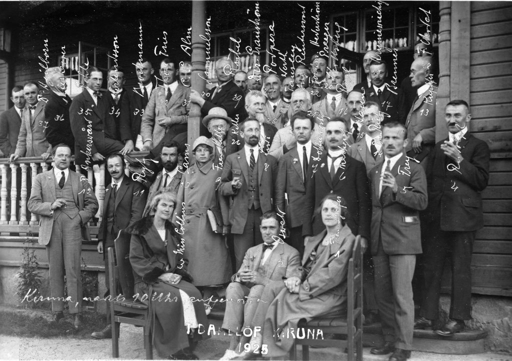 1925_4_IPE_25_Gruppenfoto_Kiruna_nachts-10-Uhr_mit-Legende