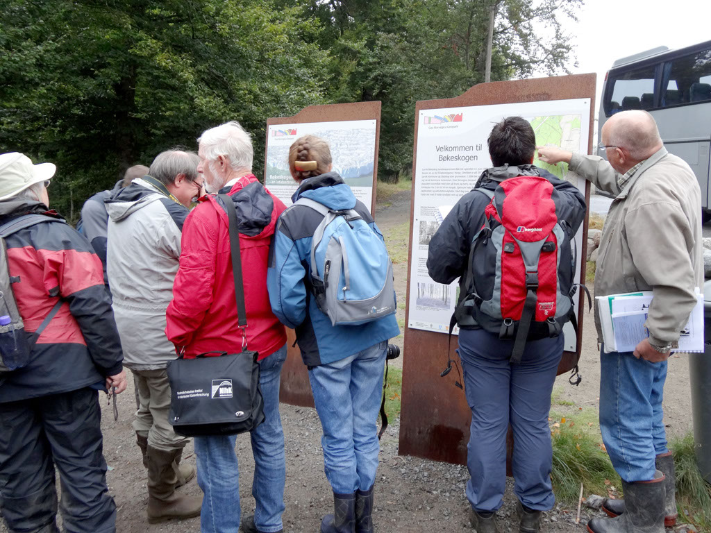 201209100900_iMEx_Norway_01baPvdK2012_09_10(05)NO_Larvik_Bøkeskogen_group